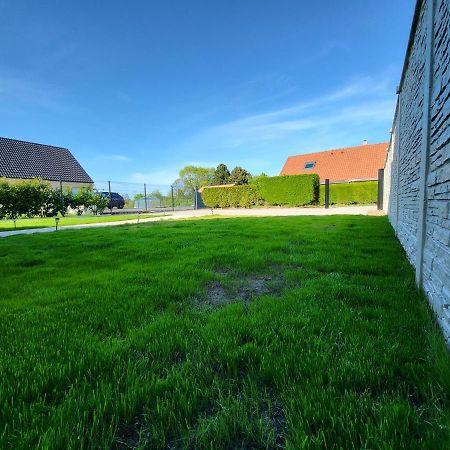 La Maison Des Vacances 8 Personnes Ghyvelde Екстериор снимка